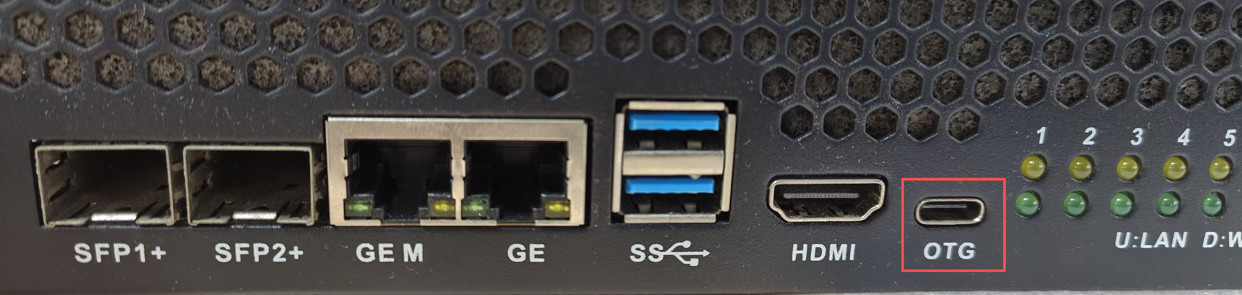 连接 OTG 接口
